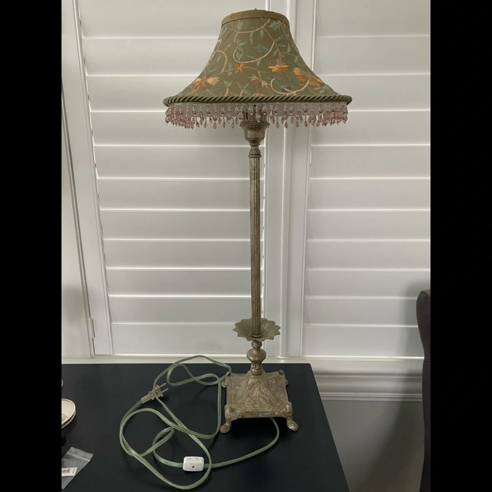 Fredrick Cooper Paw Foot Table lamp